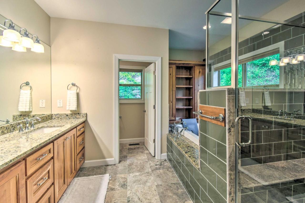 Cozy Riverside Dahlonega Home With Kayaks And Fire Pit エクステリア 写真