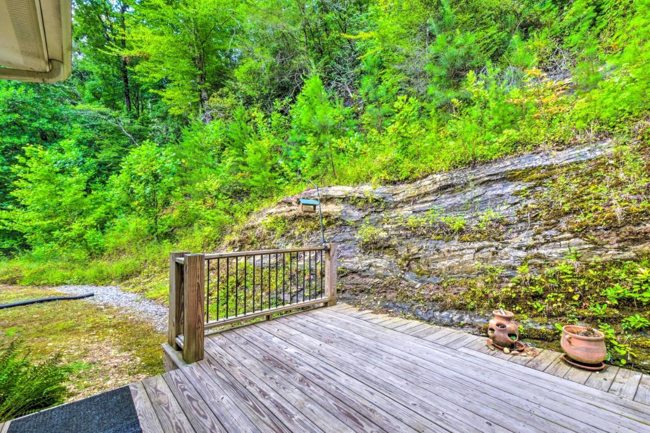 Cozy Riverside Dahlonega Home With Kayaks And Fire Pit エクステリア 写真